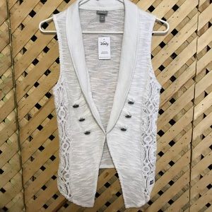 Vanity vest